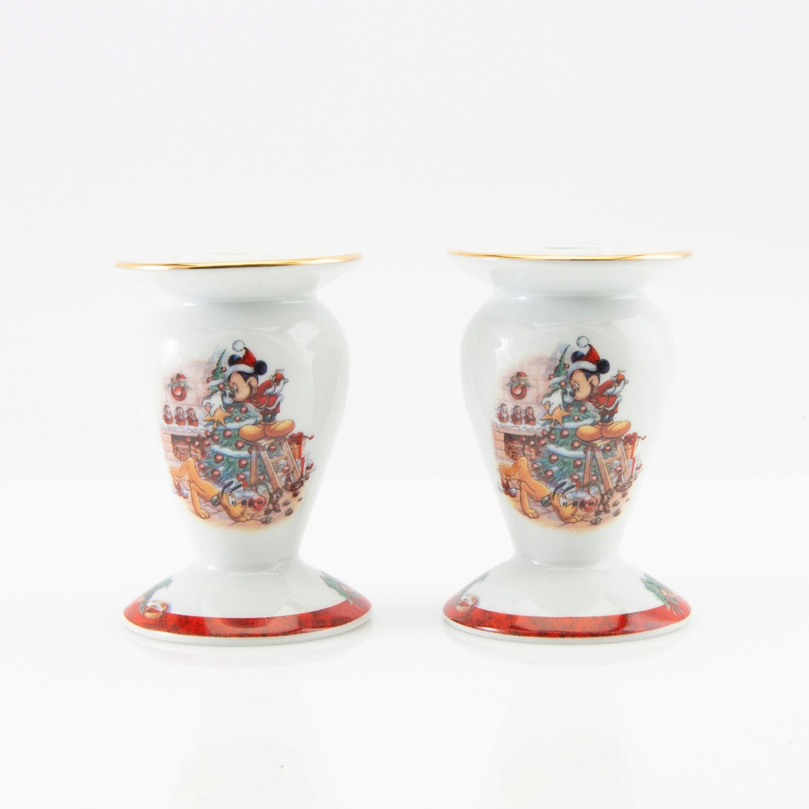 Stefan Lindahl service 46 pcs "Disney" for Fyrklövern late 20th century porcelain.
