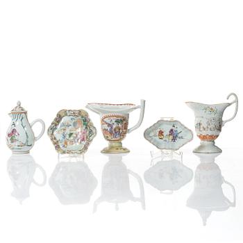 A group of three Chinese famille rose porcelain ewers and two dishes, Qing dynasty, Qianlong (1736-95).