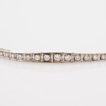Bracelet, 18k white gold with brilliant-cut diamonds.