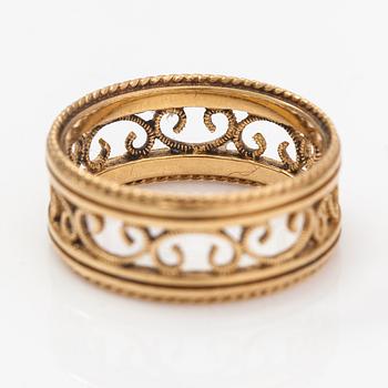 An 18K gold ring "Filigree". Kalevala koru, Helsinki 2001-2004.