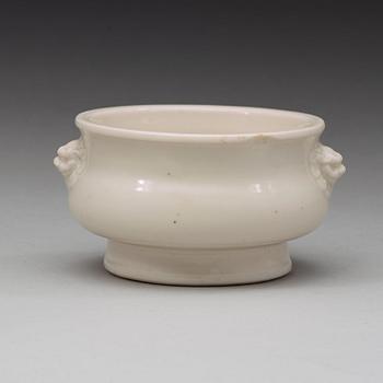 A Blanc de Chine censer, Qing dynasty, Kangxi (1662-1722).