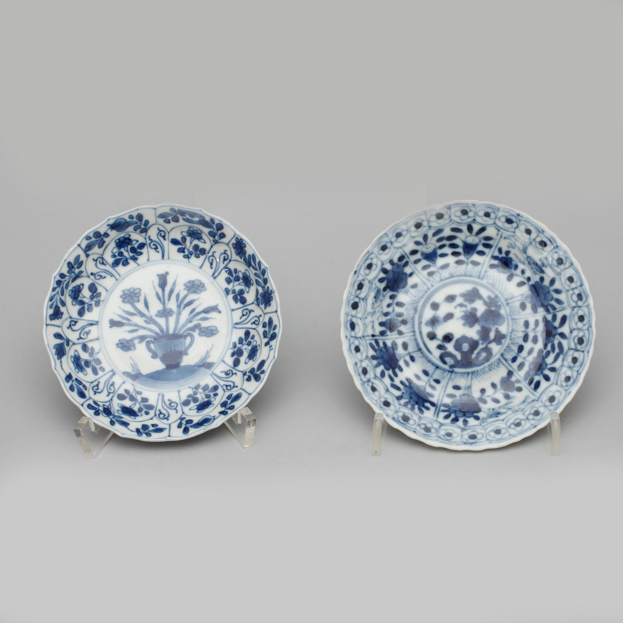 FAT, 4 st, porslin, Kina, Qing dynastin,  Kangxi (1661-1722) respektive Qianlong (1735-1796).
