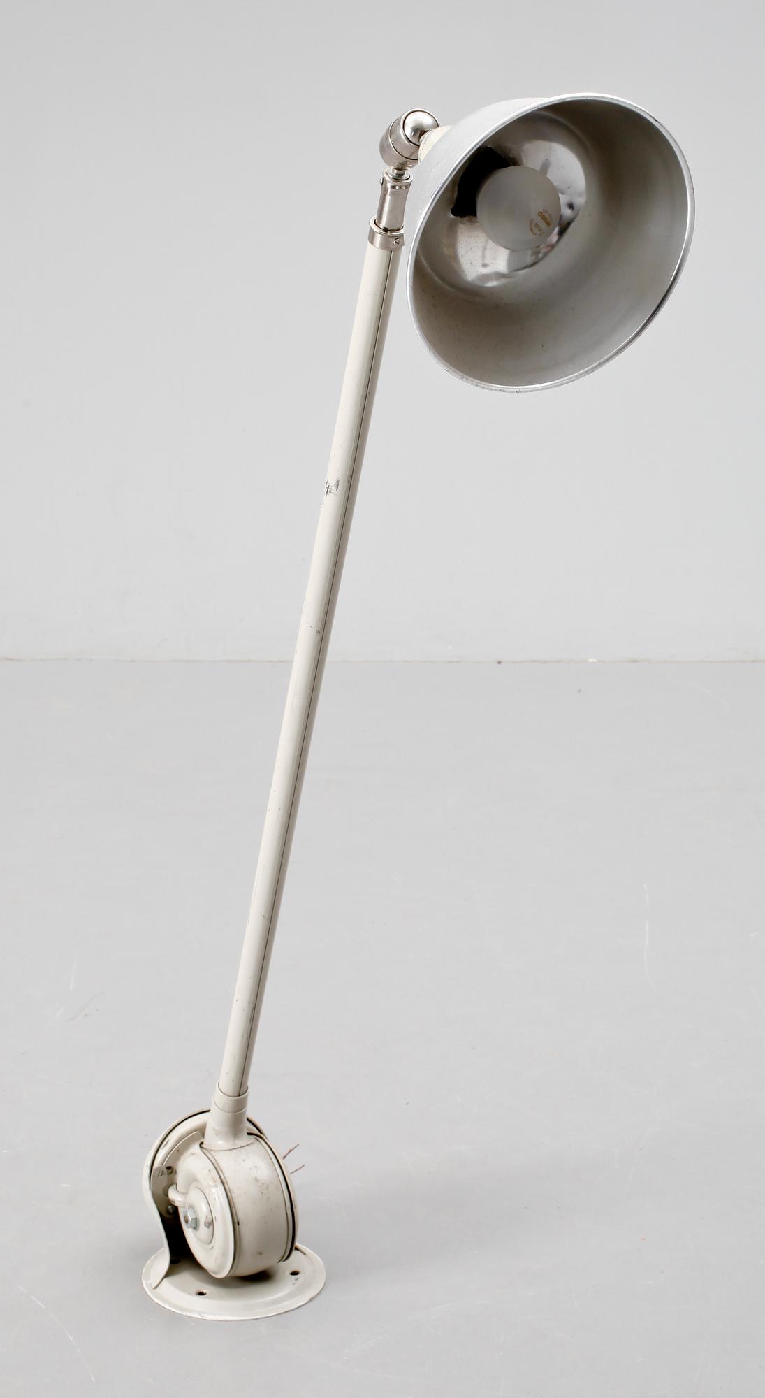 INDUSTRILAMPA, Triplex-pendeln, design Johan Petter Johansson. Trol 1950/60-tal.