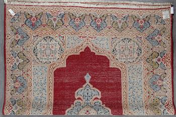 MATTA, Orientalisk, ca 338x252 cm.
