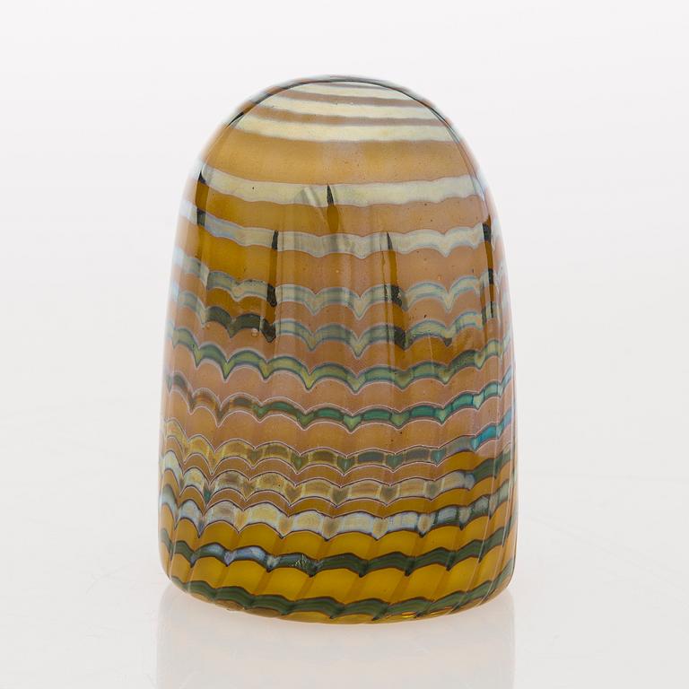 OIVA TOIKKA, GLASSKULPTUR, "Pikku pöllö", signerad O. Toikka Nuutajärvi.