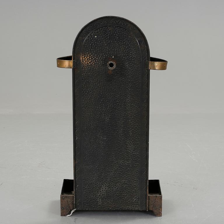 PARAPLYSTÄLL, plåt, 1900-talets första hälft.