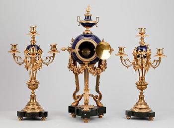 BORDSGARNITYR, 3 delar, Louis XVI-stil, Frankrike 1800-tal.