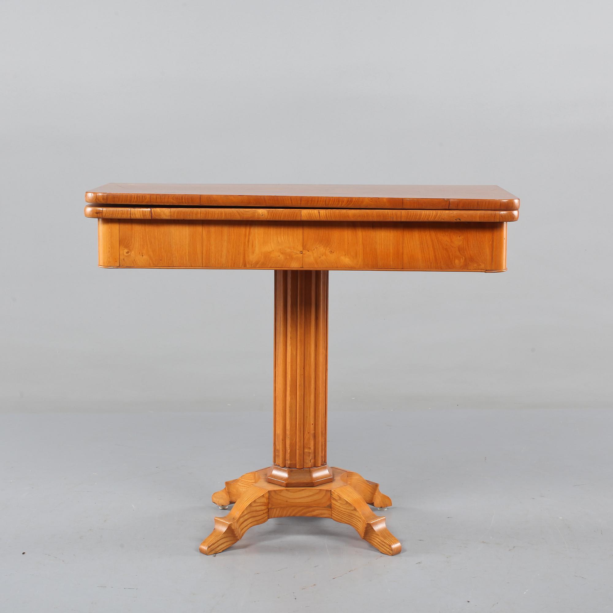 SPELBORD, omkring 1800-talets mitt.