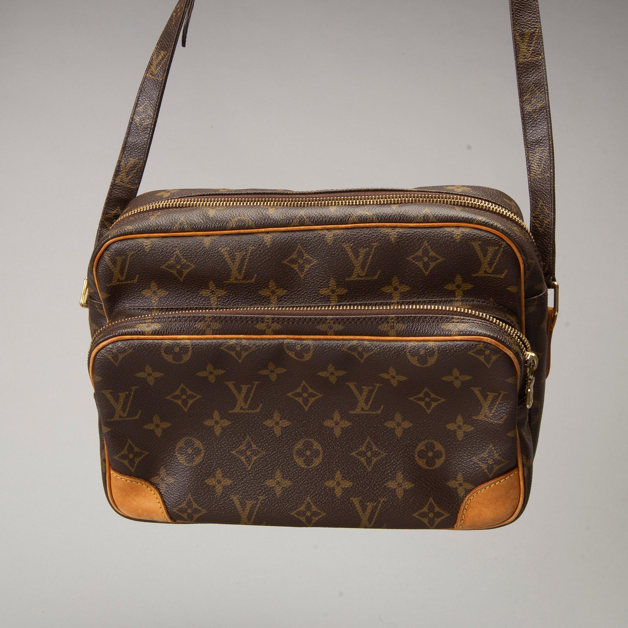 LOUIS VUITTON, axelbandsväska, crossbody.
