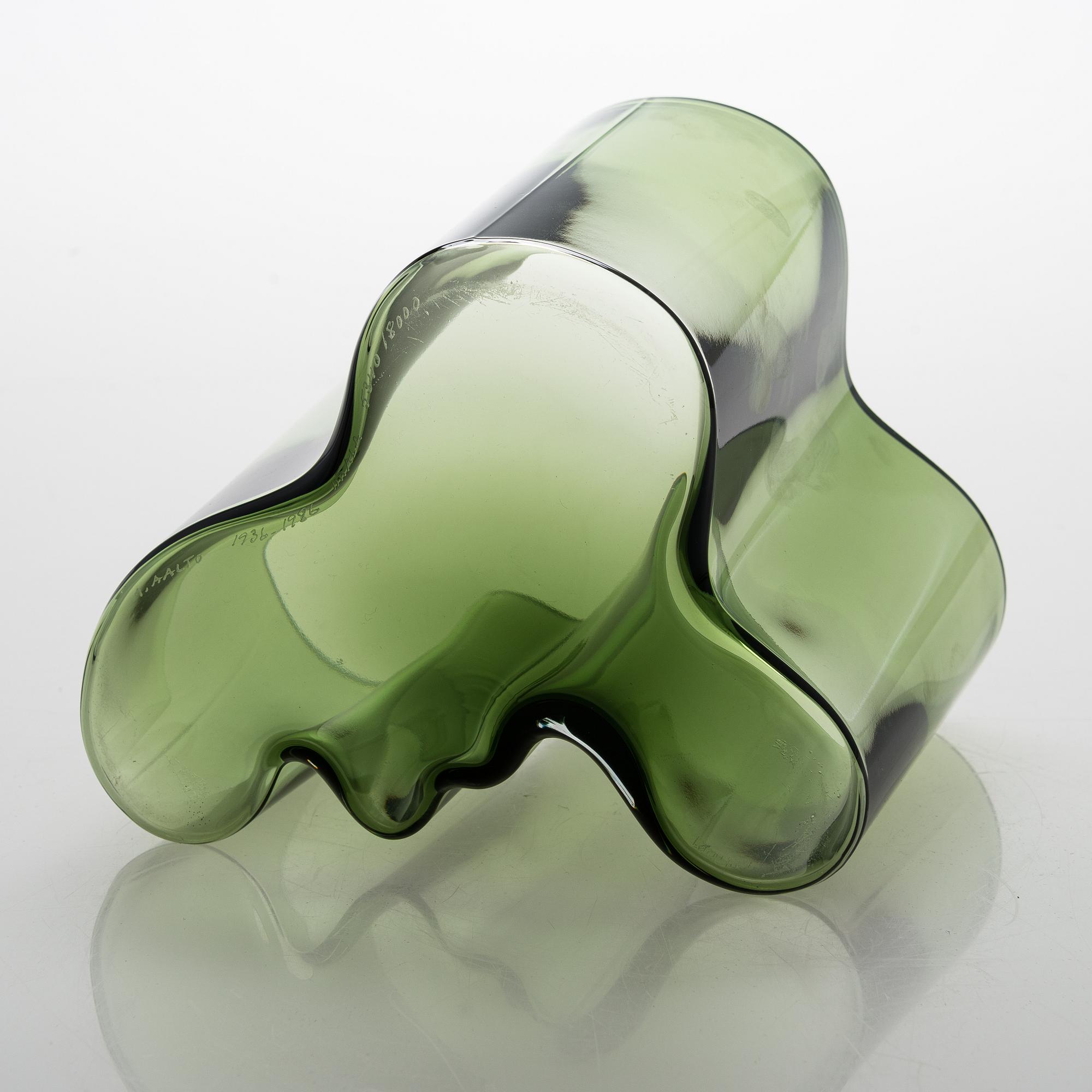 Alvar Aalto, Vas, 50-års jubileumsvas, signerad A. Aalto 1936-1986 Iittala 5340/8000.