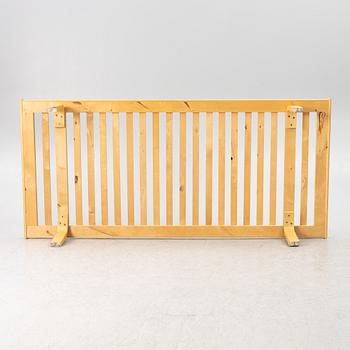 Alvar Aalto, Daybed/bed, model 710, Artek, second half of the 20th century.