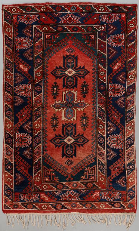MATTA, orientalisk, old/semiantik, 180 x 117 cm.