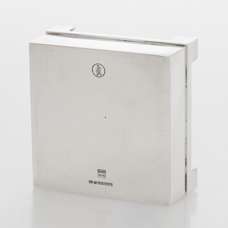 Bertel Gardberg, A lidded silver box with rosewood interior,  for Kultateollisuus, Turku 1968.