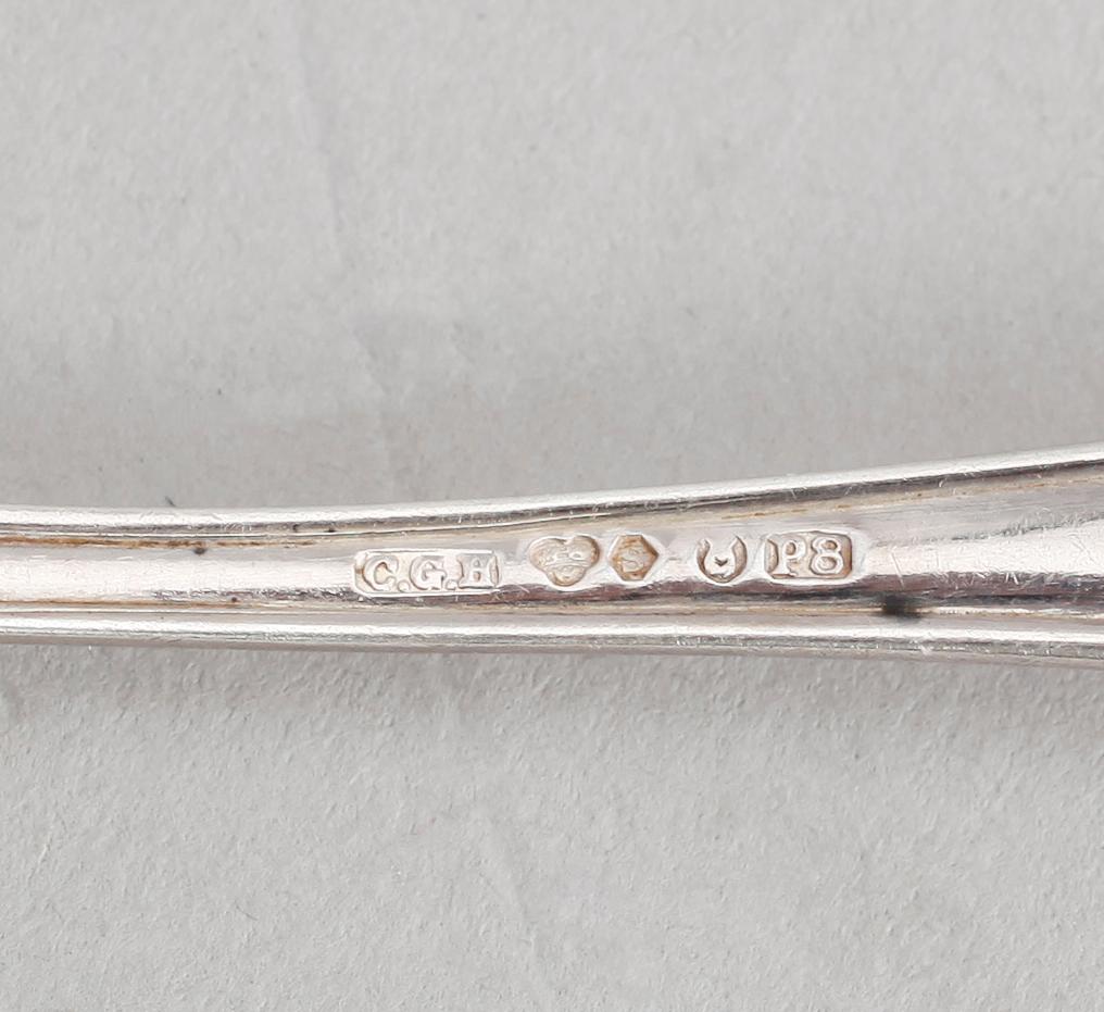 KAFFE- OCH MOCKASKEDAR, 27 st, silver, olika modeller, 1900-tal. Vikt ca 268 gram.