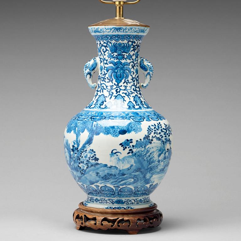 A blue and white 'three rams' vase, late Qing dynasty (1644-1912).