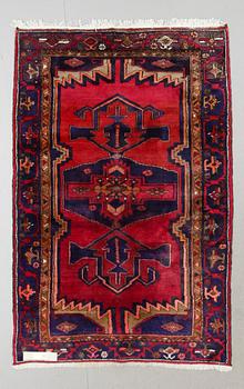 MATTA, Hamadan, ca 210 x 136 cm.
