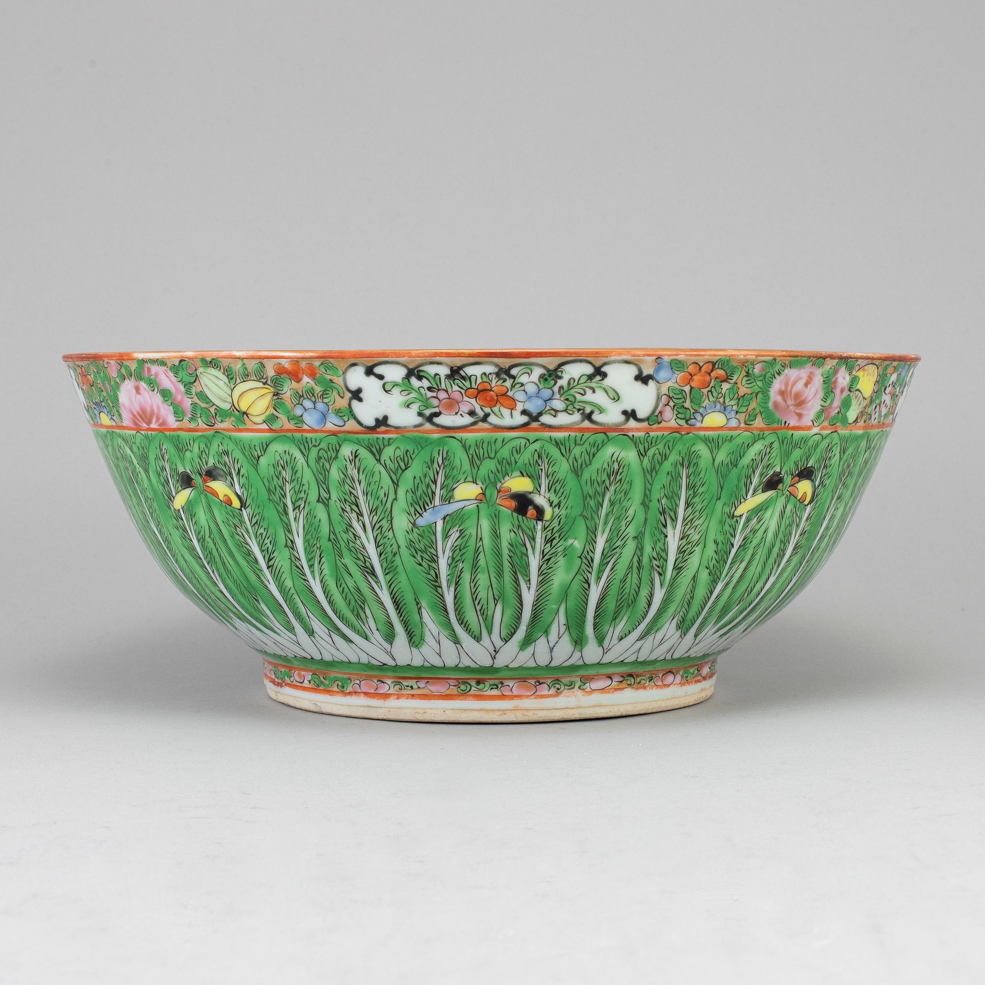 SKÅL, porslin. Qingdynastin, sent 1800-tal.