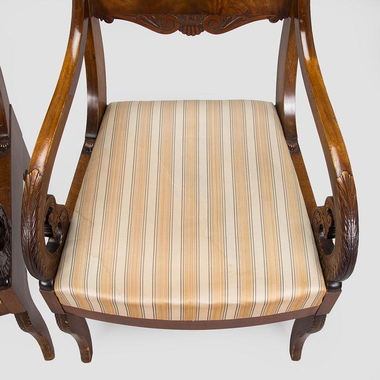 Karmstolar, ett par, biedermeierstil, 1920-30-tal.