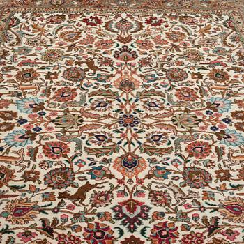 MATTO, a semi-antique Tabriz, ca 311 x 208 cm.