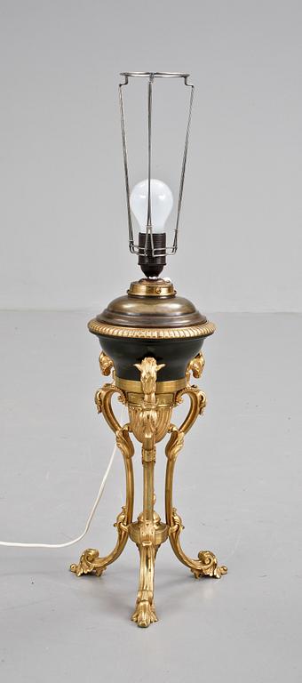 BORDSLAMPA, nyrenässans, 1800-talets andra hälft.