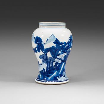 414. A blue and white jar, Qing dynasty, Kangxi (1662-1722).