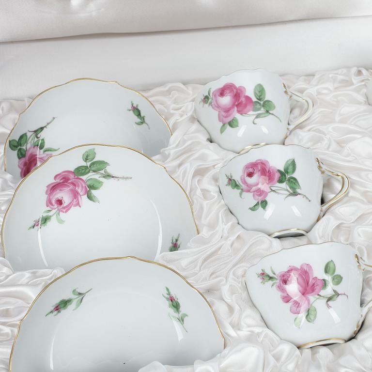 KAFFEKOPPAR MED FAT, porslin, Meissen, 1900-tal.