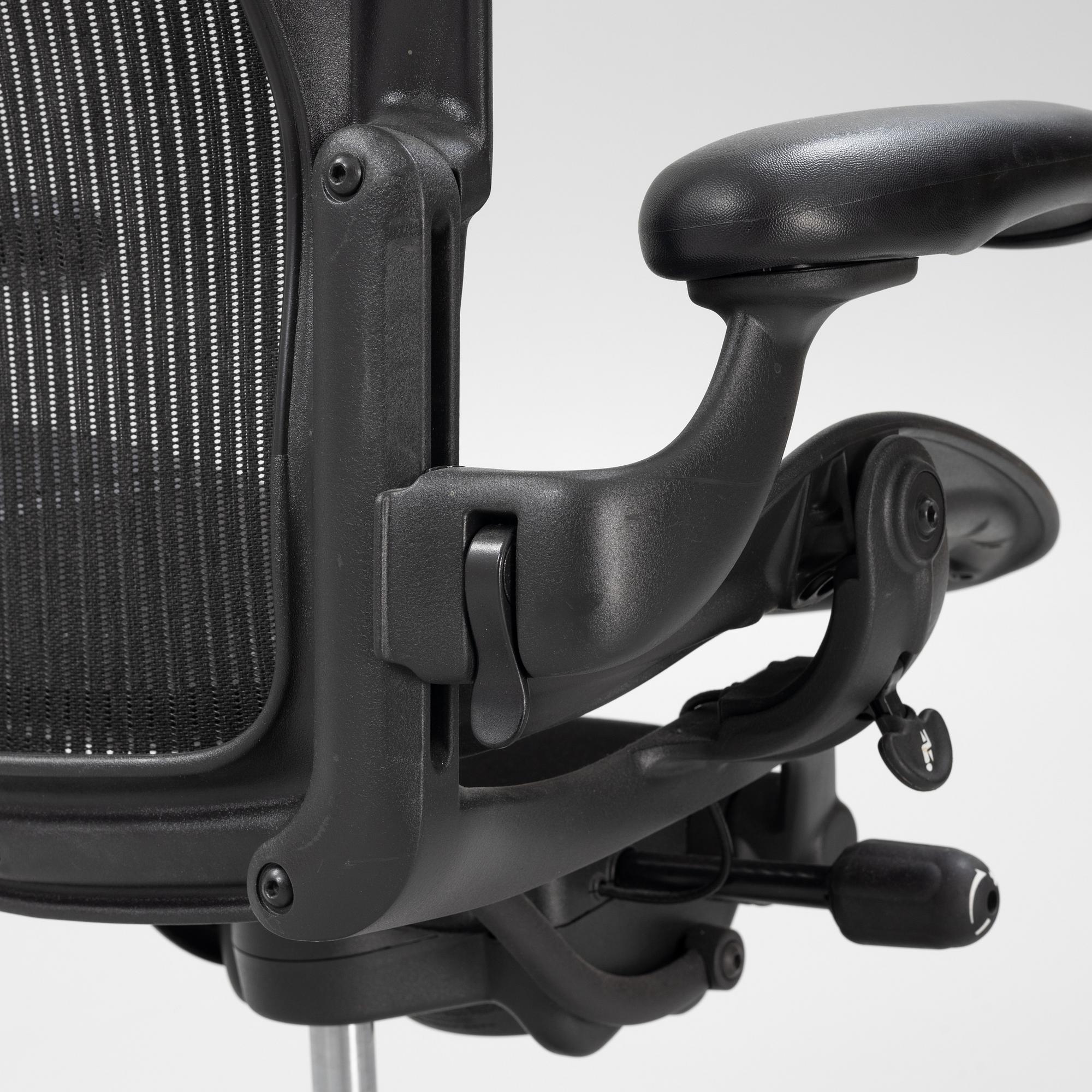 Don Chadwick/Bill Stump, an 'Aeron' swivel office chair, Herman Miller.