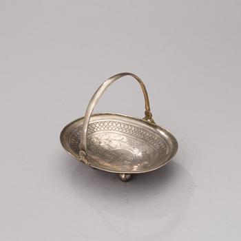 19TH CENTURY RUSSIAN SILVER CANDY DISH, Moscow 1885.