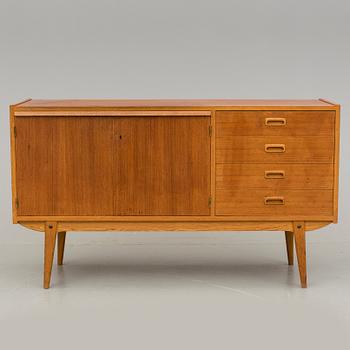 SIDEBOARD, 1900-talets mitt.