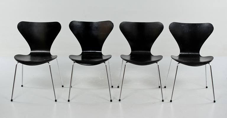 STOLAR, 3 + 1 st, "Sjuan", Arne Jacobsen, Fritz Hansen, 1900-talets senare del.