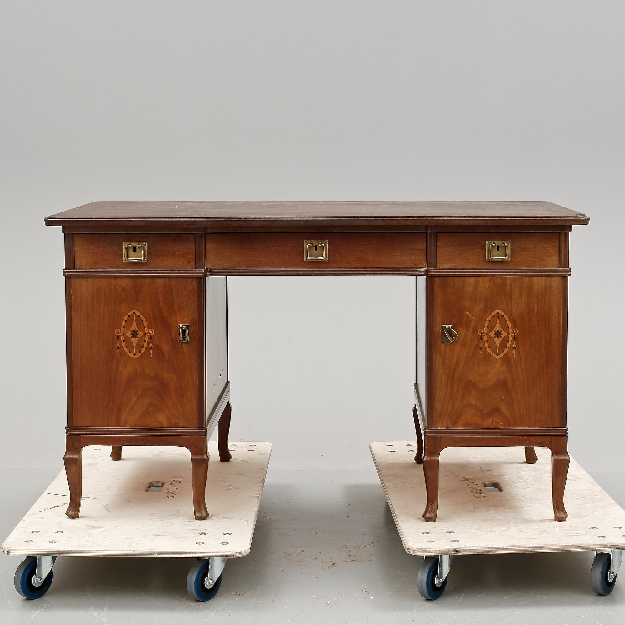 SKRIVBORD, 1920-tal.