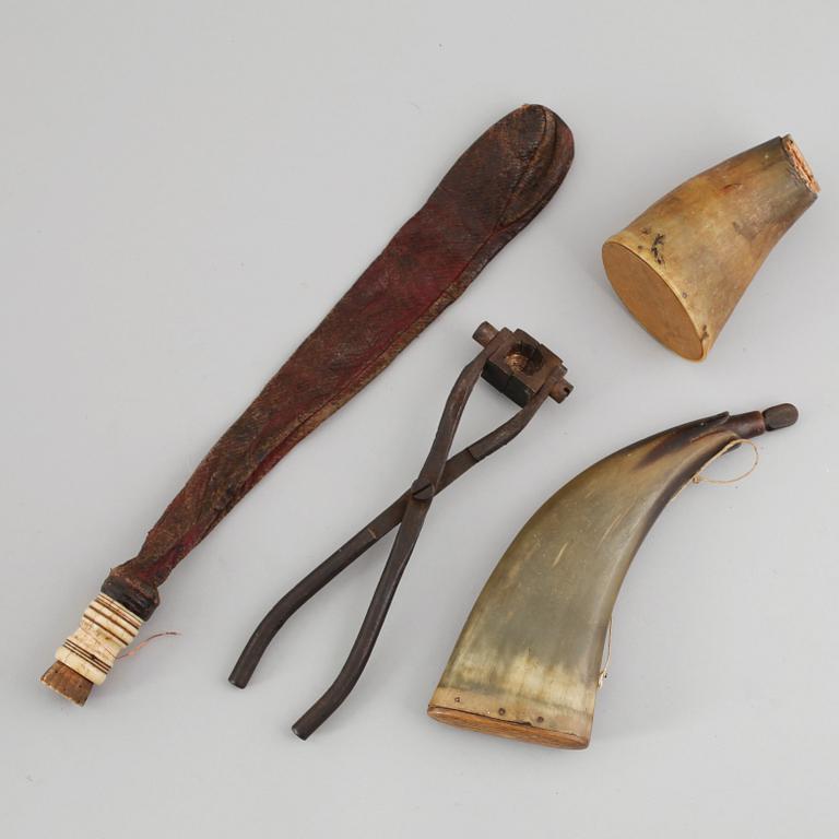KRUTHORN, 3 st samt KULTÅNG, 1800-tal.