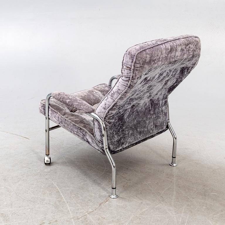 A lste 20th century easy chair.