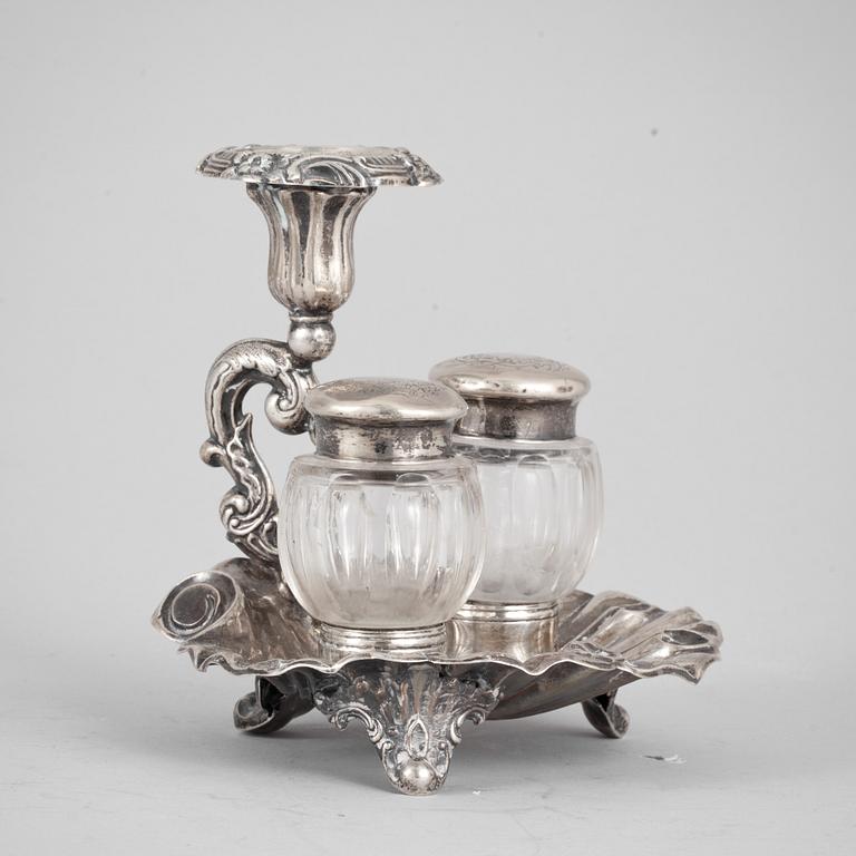 BLÄCKSTÄLL, silver. Rokokostil. Visby, 1862. Vikt ca 400 g.