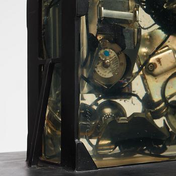 Arman (Armand Pierre Fernandez), "Long distance".