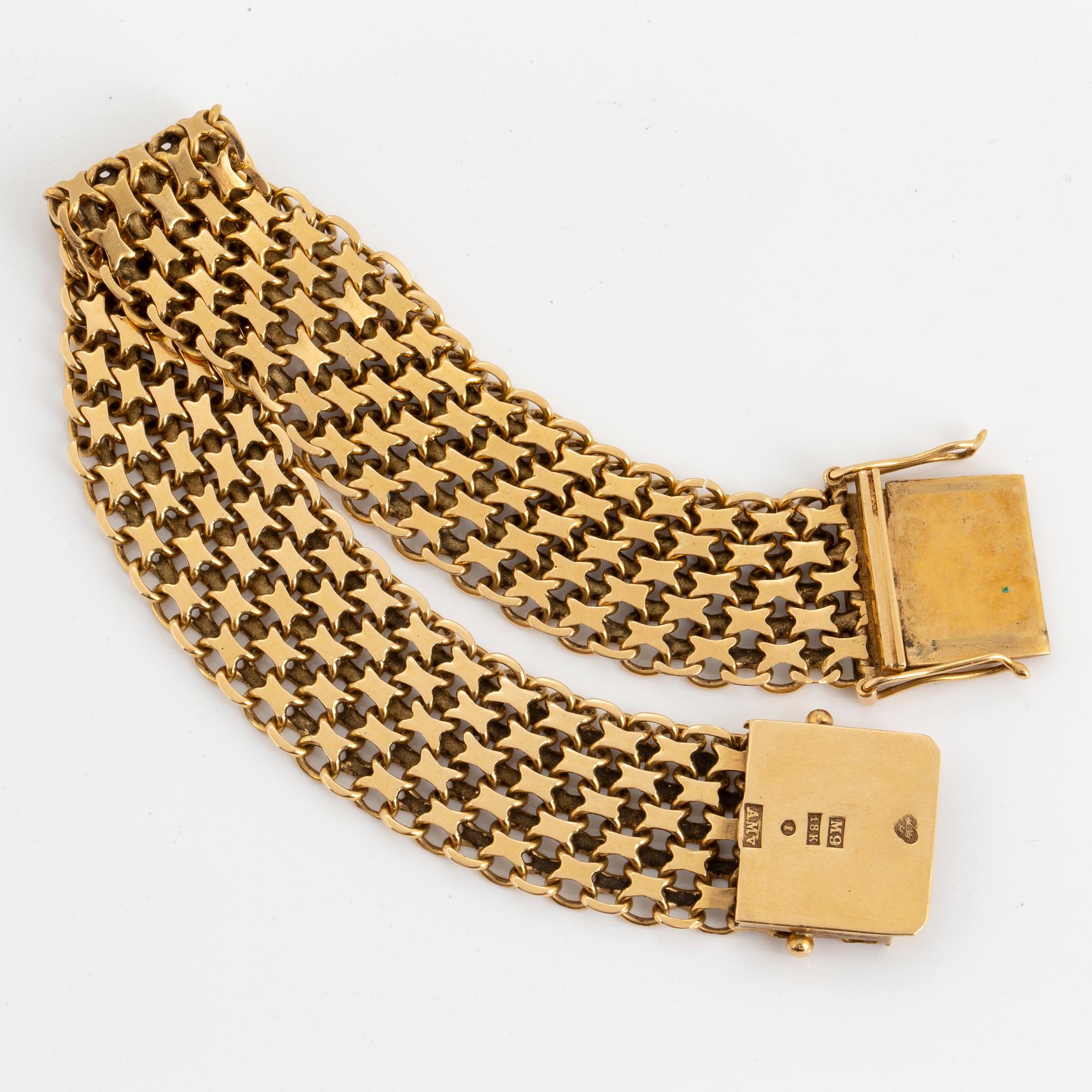 18K gold bracelet.