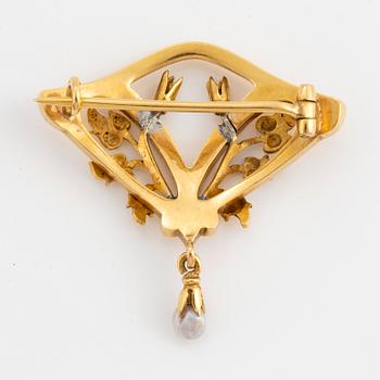 18K gold and pearl jugend brooch.