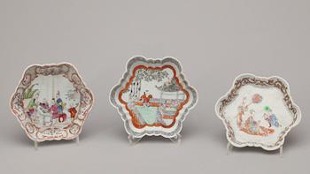 SKEDFAT, tre stycken, kompaniporslin. Qing dynastin, Qianlong (1736-95).
