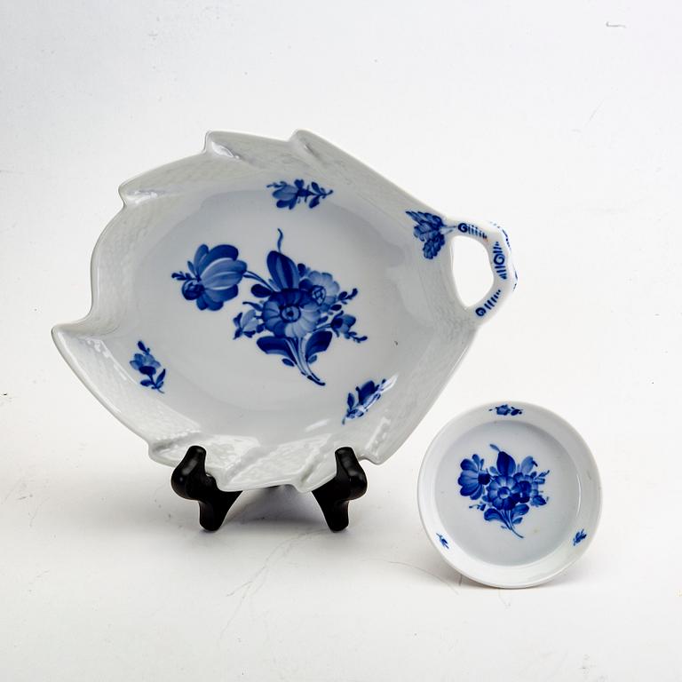 A 63 pcs Blå Blomst service from Royal Copenhagen later part of the 20th century.