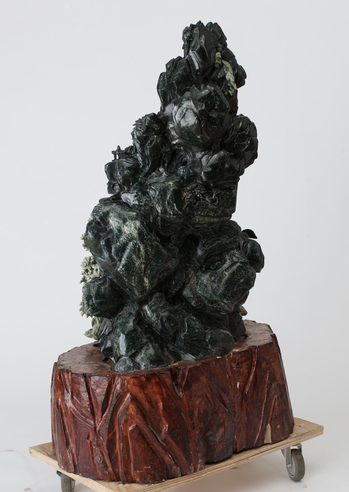 SKULPTUR, sten. Kina, 1900-talets första hälft.