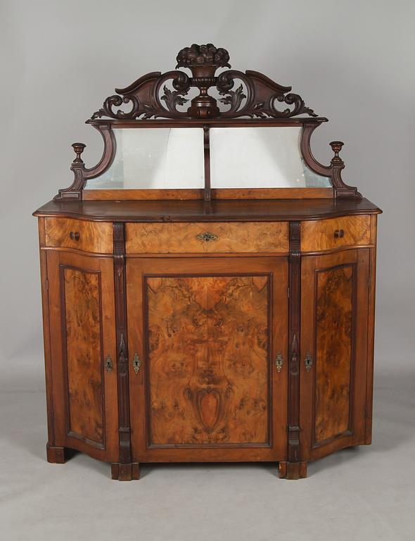 SPEGELSKÄNK, 1800-talets andra hälft.