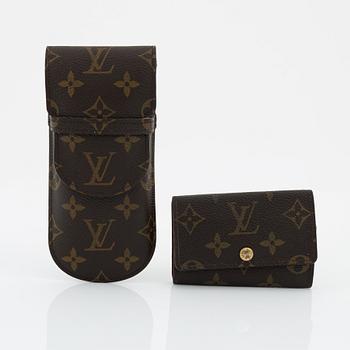 Louis Vuitton, glasögonfodral och nyckelfodral.