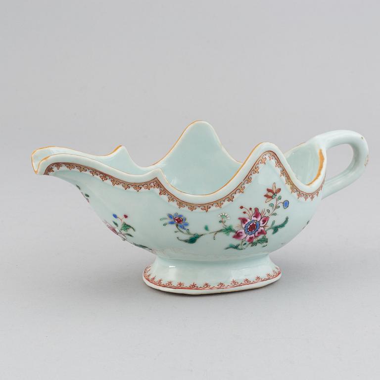 A famille rose sauce boat, Qing dynasty, Qianlong (1736-95).