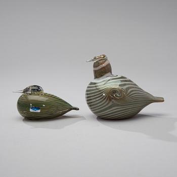 FIGURINER, 2 st, glas, en signerad O.Toikka Nuutajärvi.