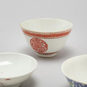 Nine Chinese porcelain cups, 18/20th Century.