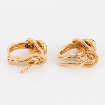 WEMPE, Earrings with sapphires.