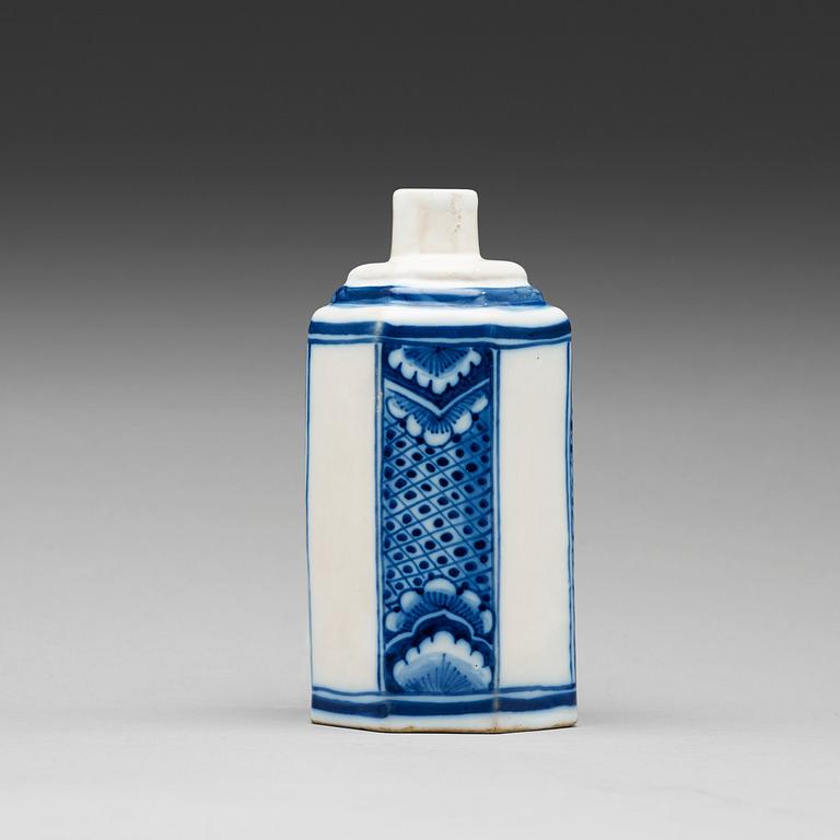 A Swedish Rörstrand faience bottle, 1735-40.