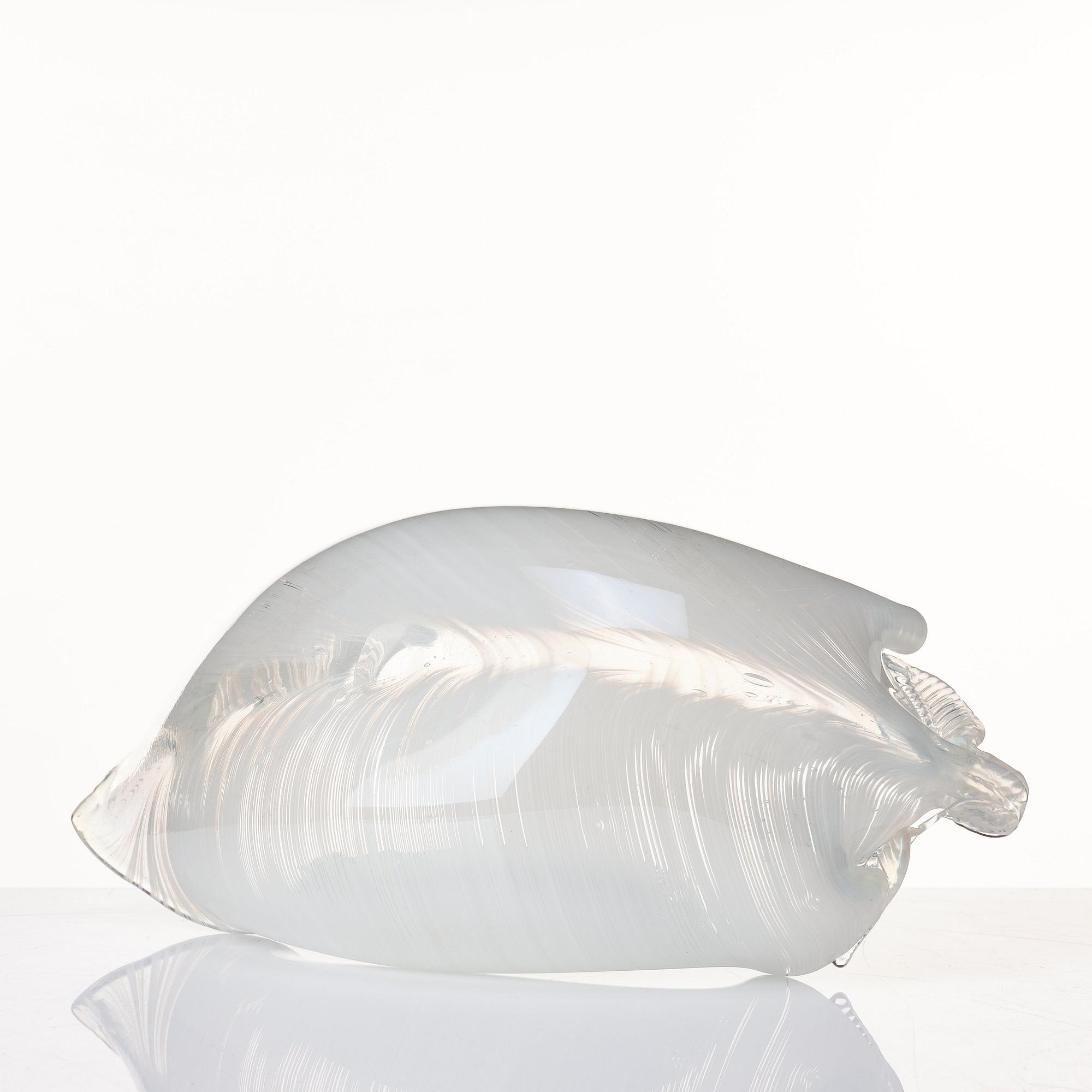 Tyra Lundgren, a leaf-shaped iridescent zanfirici bowl, Venini, Murano, Italy post 1938.