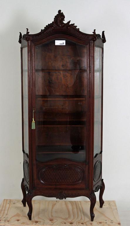 VITRINSKÅP, Louis XV-stil.