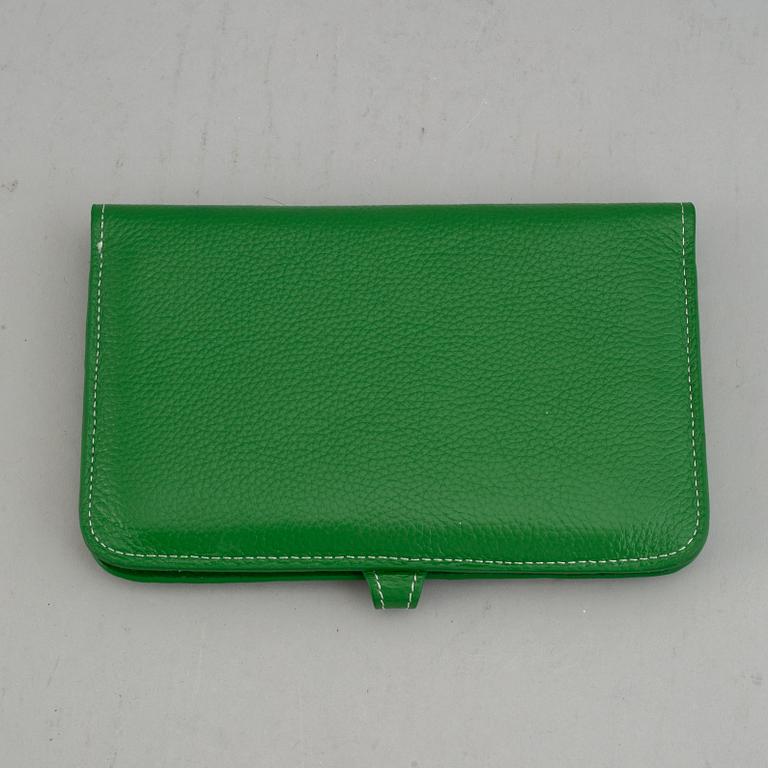 Hermès, 'Dogon' wallet.
